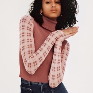 Combination Knit Sweater with Plaid Sleeve